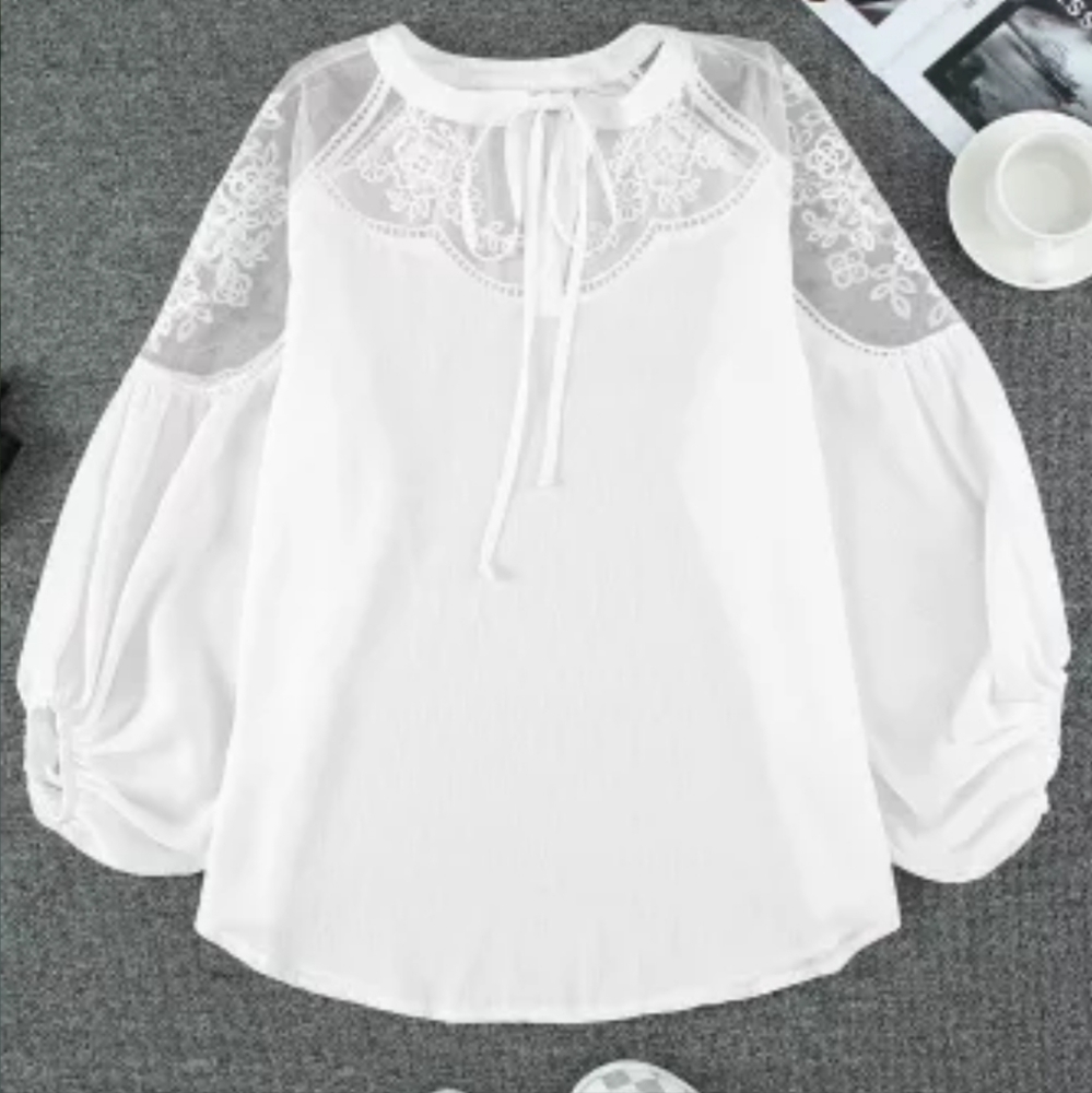 2 Left New boutique Oversized lace blouse Large - Picture 9 of 9